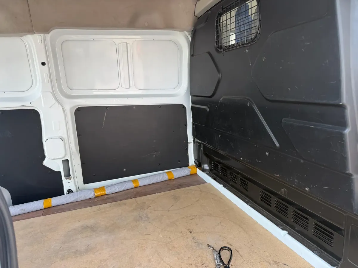 2017 Ford Transit 2.0T 121HP L4 5MT,autocango,china used car exporter,china ev exporter,chinese used car exporter,chinese used ev exporter