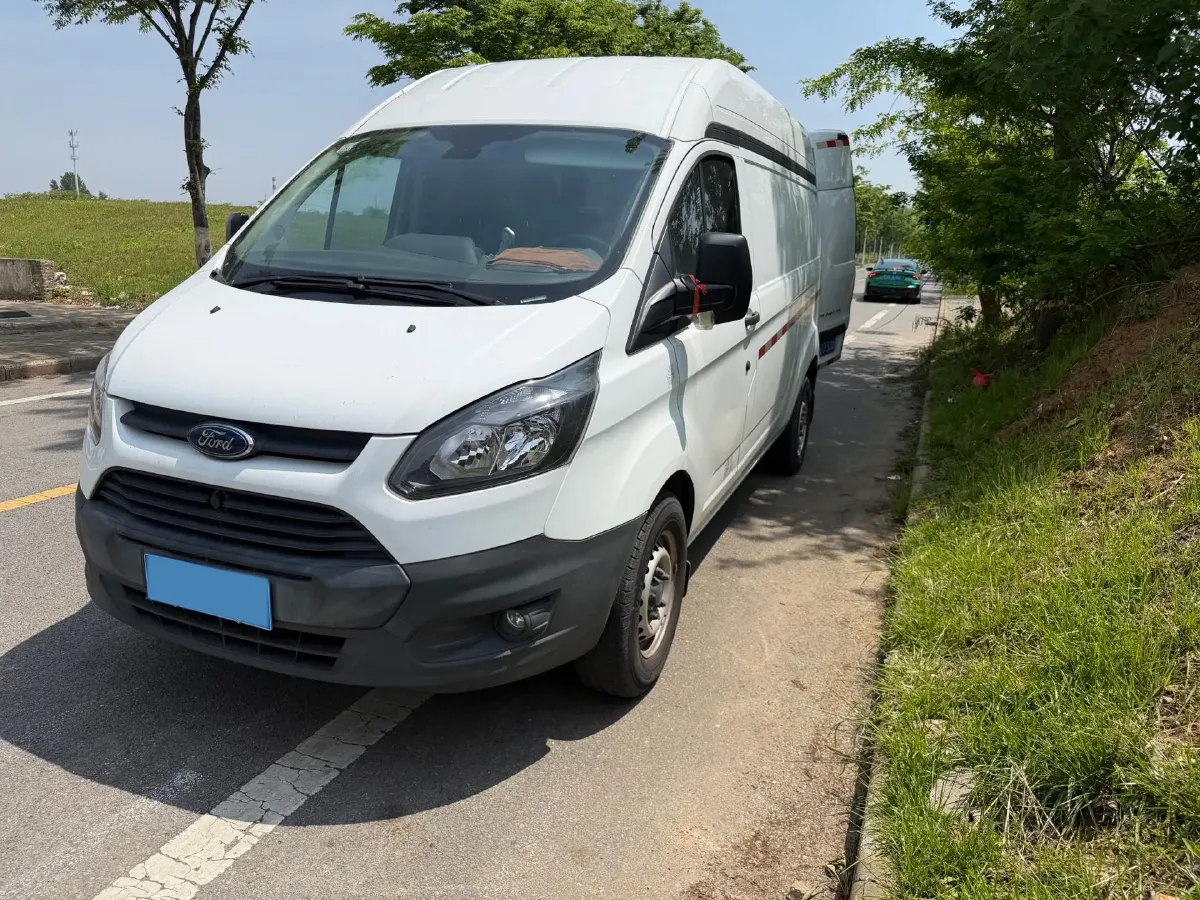 2017 Ford Transit 2.0T 121HP L4 5MT,autocango,china used car exporter,china ev exporter,chinese used car exporter,chinese used ev exporter