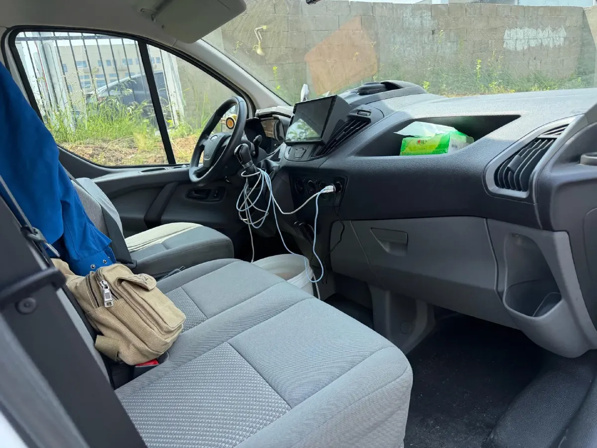 2017 Ford Transit 2.0T 121HP L4 5MT,autocango,china used car exporter,china ev exporter,chinese used car exporter,chinese used ev exporter