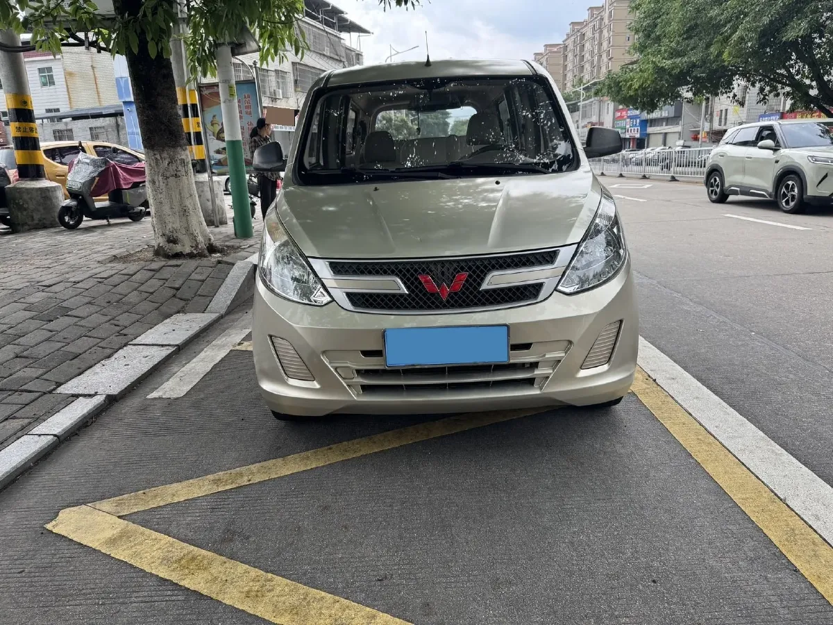 2016 WuLing RongGuang V 1.5L 112HP L4 5MT,autocango,china used car exporter,china ev exporter,chinese used car exporter,chinese used ev exporter