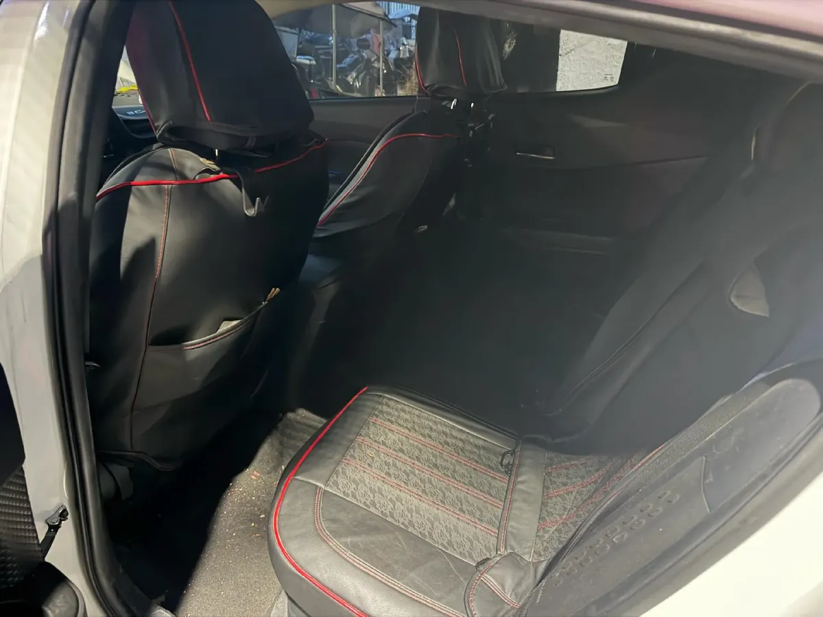 2021 Toyota C-HR 2.0L 171HP L4 CVT,autocango,china used car exporter,china ev exporter,chinese used car exporter,chinese used ev exporter