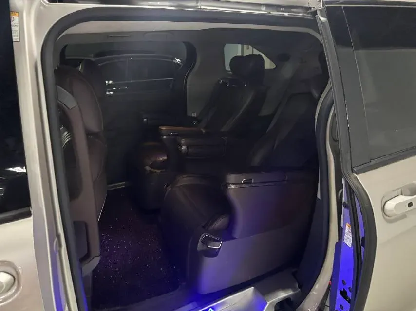 2021 Toyota Sienna 2.5L 192HP L4 E-CVT Hybrid,autocango,china used car exporter,china ev exporter,chinese used car exporter,chinese used ev exporter