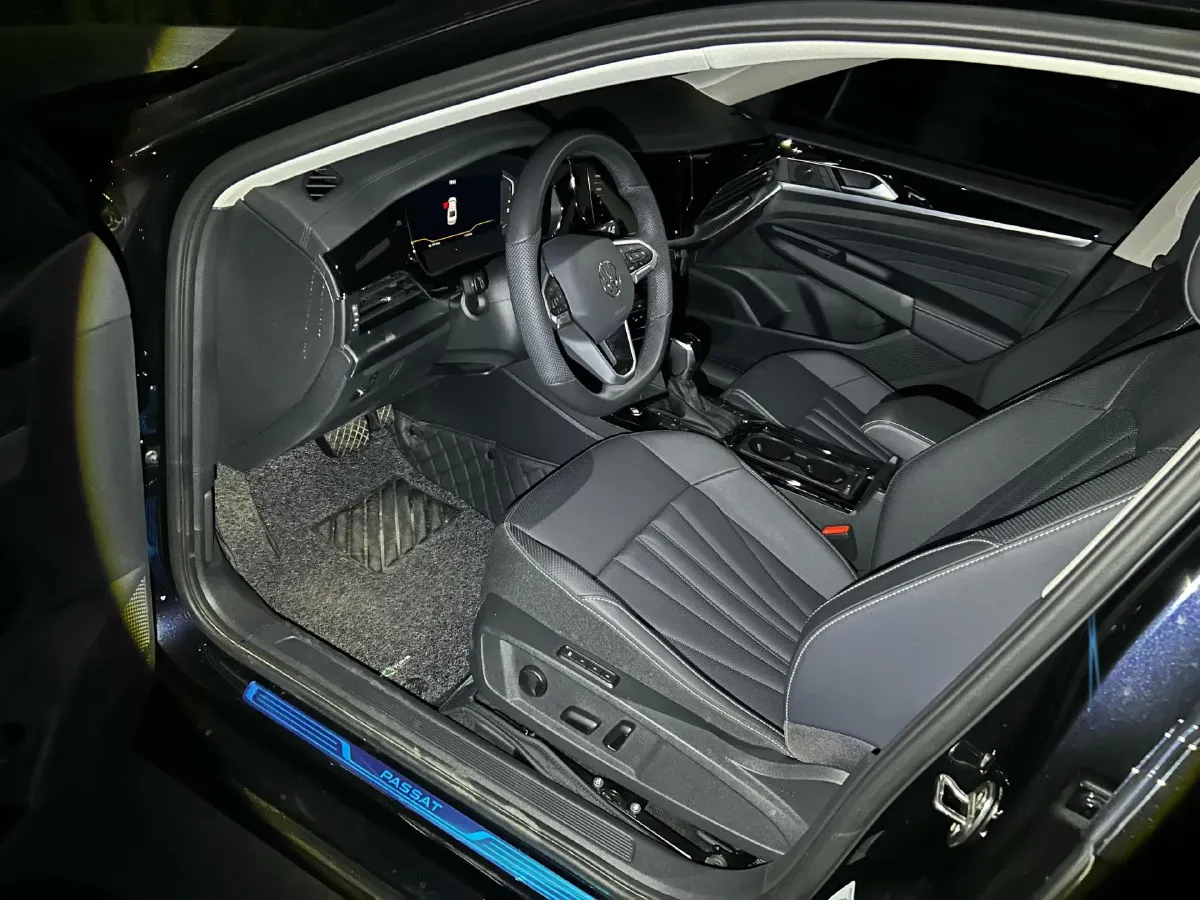 2024 Volkswagen Passat 2.0T 186HP L4 7DCT,autocango,china used car exporter,china ev exporter,chinese used car exporter,chinese used ev exporter