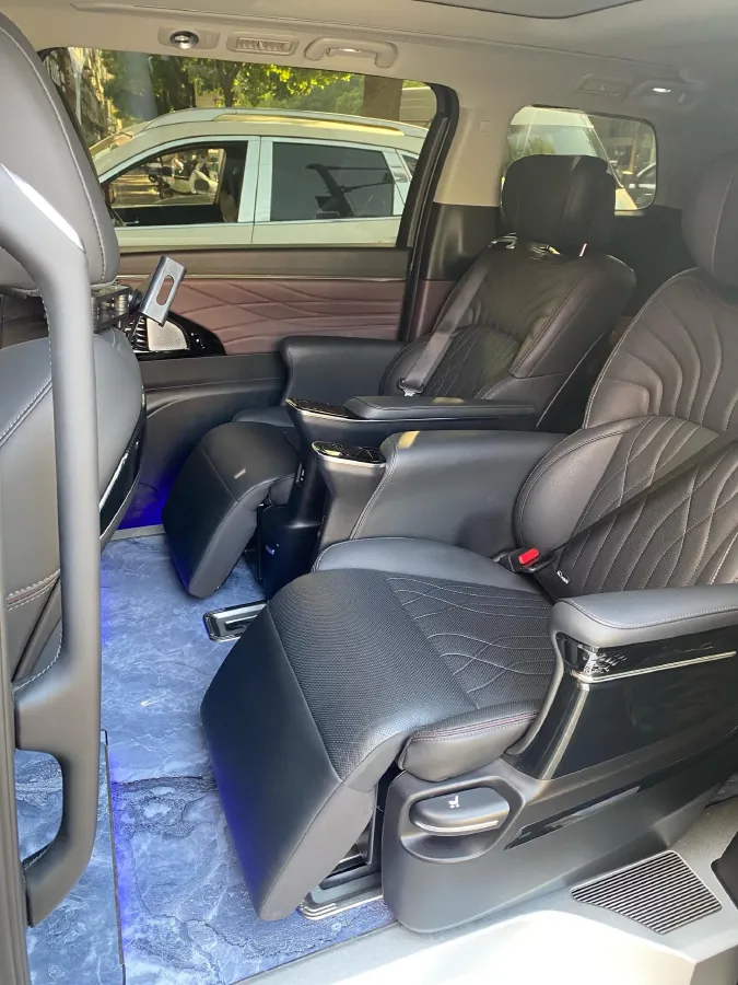 2023 GAC Trumpchi M8 2.0T 252HP L4 8AT,autocango,china used car exporter,china ev exporter,chinese used car exporter,chinese used ev exporter