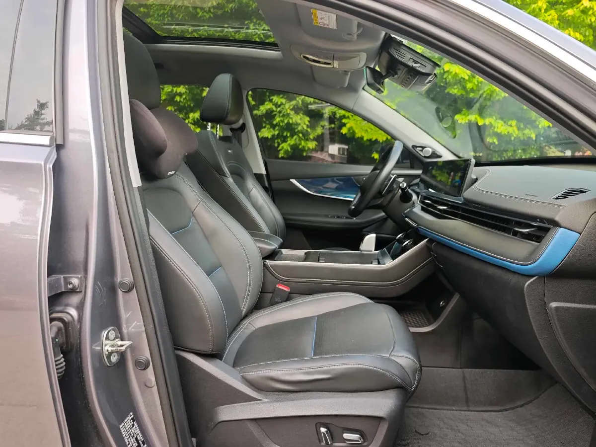 2021 Chery Tiggo 7 Plus 1.6T 197HP L4 7DCT,autocango,china used car exporter,china ev exporter,chinese used car exporter,chinese used ev exporter