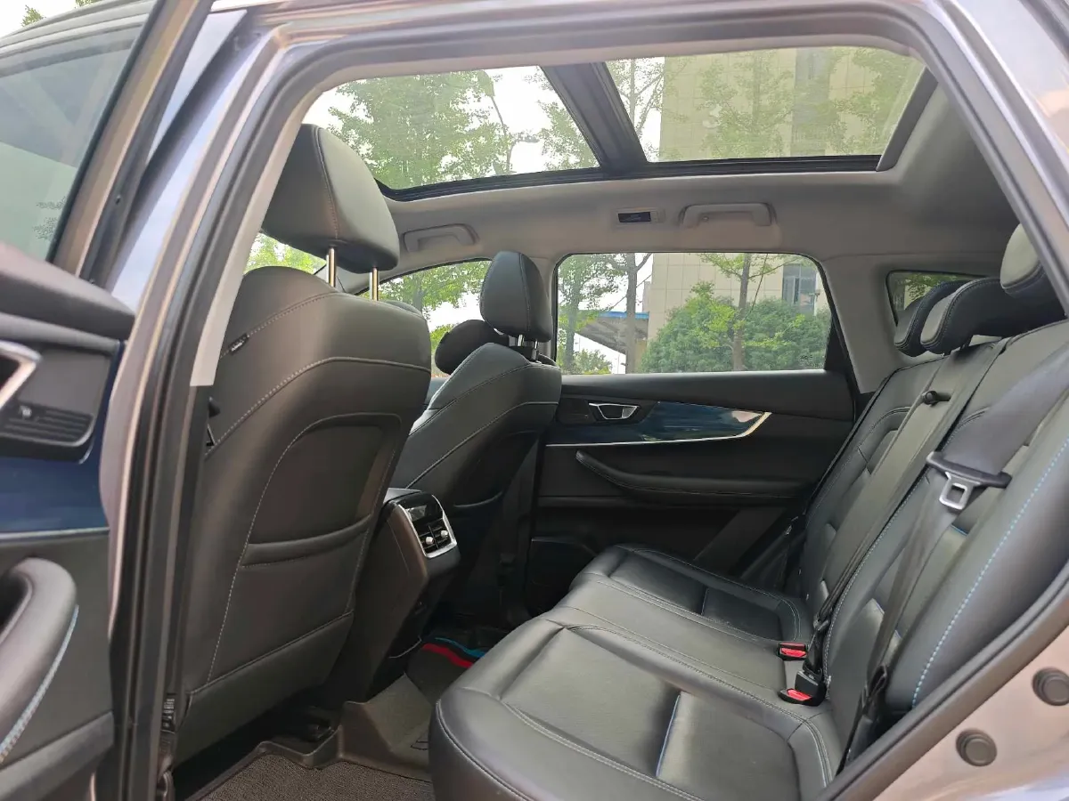 2021 Chery Tiggo 7 Plus 1.6T 197HP L4 7DCT,autocango,china used car exporter,china ev exporter,chinese used car exporter,chinese used ev exporter