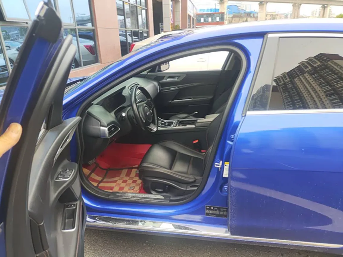 2019 Land Rover Discovery Sport 2.0T 200HP L4 9AT,autocango,china used car exporter,china ev exporter,chinese used car exporter,chinese used ev exporter