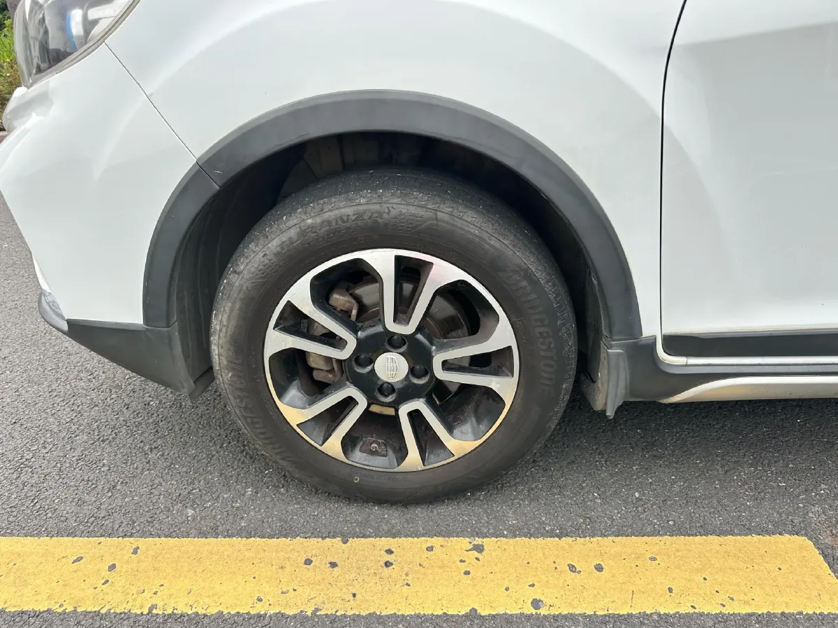 2017 Geely Vision X3 1.5L 102HP L4 5MT,autocango,china used car exporter,china ev exporter,chinese used car exporter,chinese used ev exporter