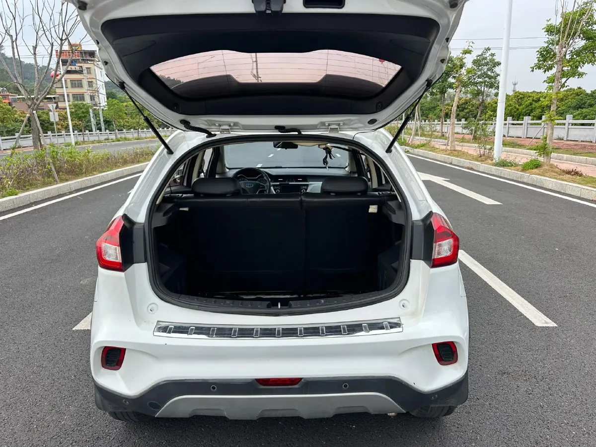 2017 Geely Vision X3 1.5L 102HP L4 5MT,autocango,china used car exporter,china ev exporter,chinese used car exporter,chinese used ev exporter