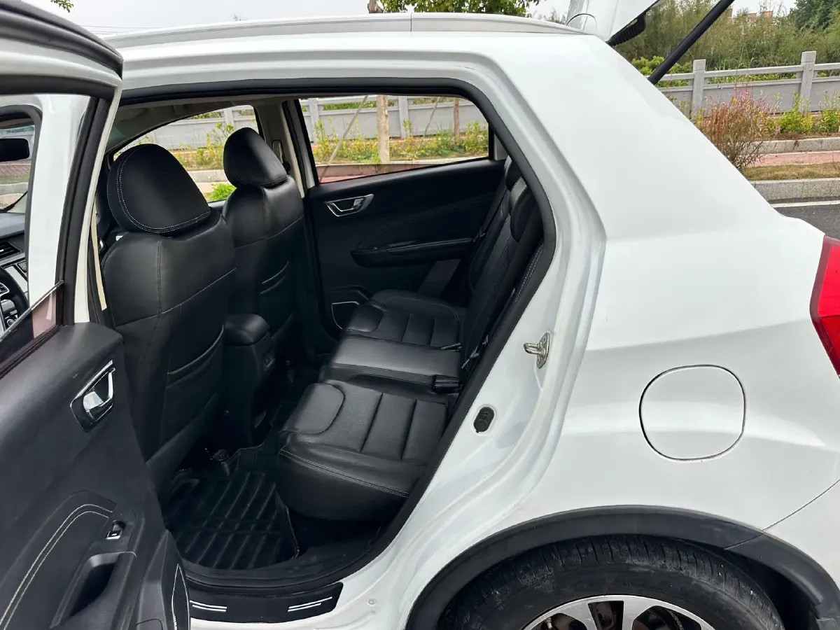 2017 Geely Vision X3 1.5L 102HP L4 5MT,autocango,china used car exporter,china ev exporter,chinese used car exporter,chinese used ev exporter