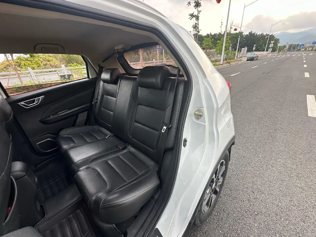 2017 Geely Vision X3 1.5L 102HP L4 5MT,autocango,china used car exporter,china ev exporter,chinese used car exporter,chinese used ev exporter