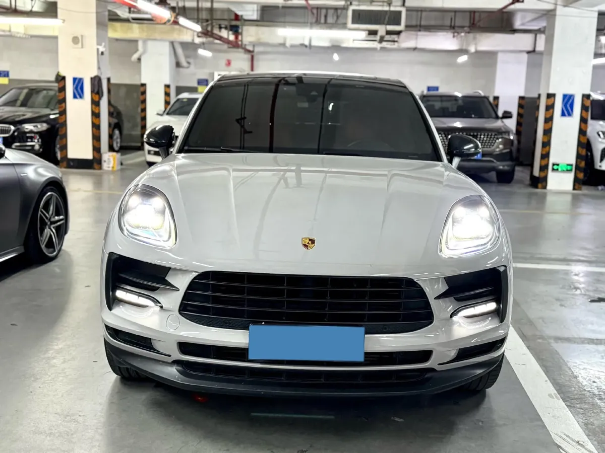 2018 Porsche Macan 2.0T 252HP L4 7DCT,autocango,china used car exporter,china ev exporter,chinese used car exporter,chinese used ev exporter