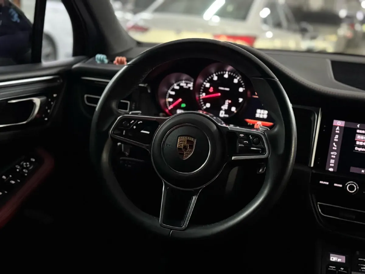 2018 Porsche Macan 2.0T 252HP L4 7DCT,autocango,china used car exporter,china ev exporter,chinese used car exporter,chinese used ev exporter