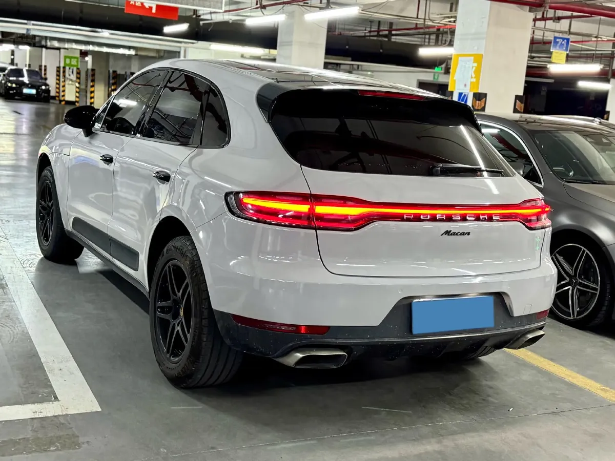 2018 Porsche Macan 2.0T 252HP L4 7DCT,autocango,china used car exporter,china ev exporter,chinese used car exporter,chinese used ev exporter