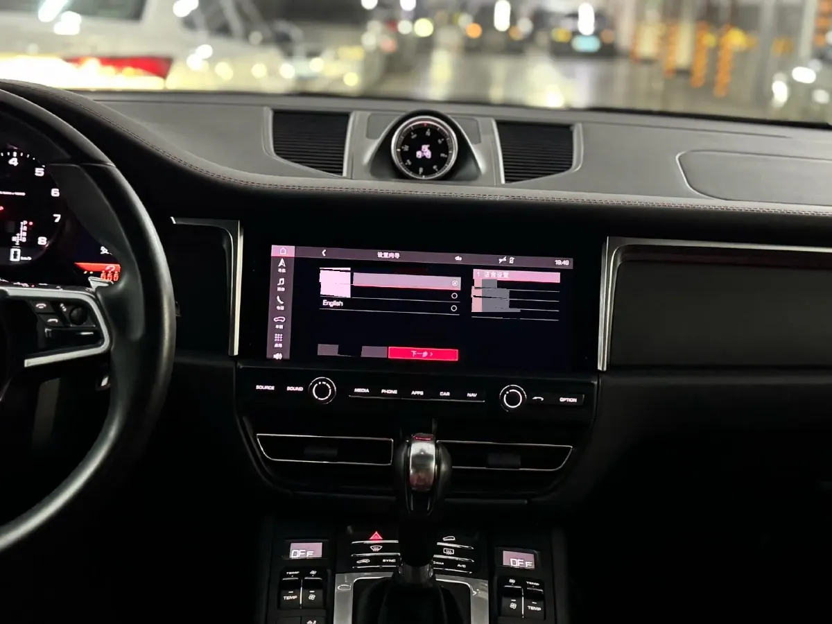 2018 Porsche Macan 2.0T 252HP L4 7DCT,autocango,china used car exporter,china ev exporter,chinese used car exporter,chinese used ev exporter