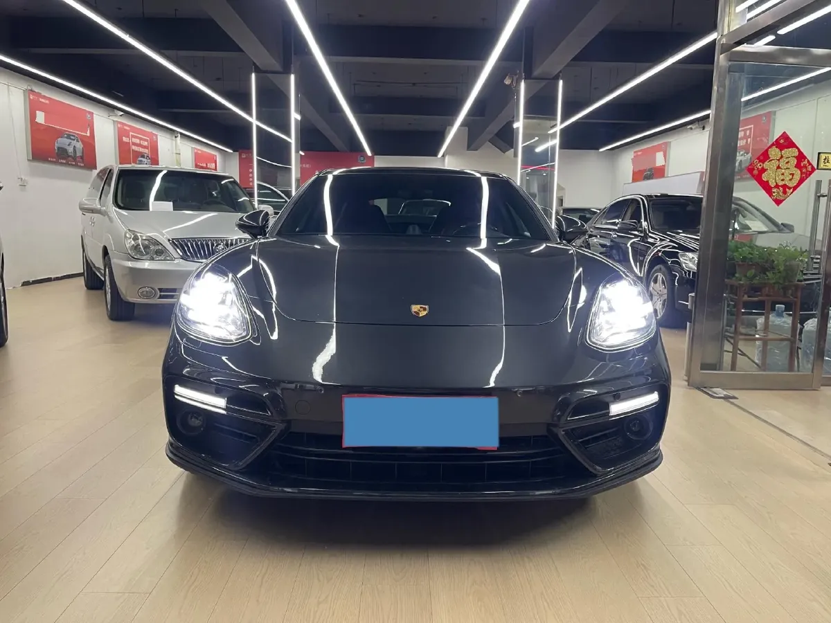 2017 Porsche Panamera 3.0T 330HP V6 8DCT,autocango,china used car exporter,china ev exporter,chinese used car exporter,chinese used ev exporter