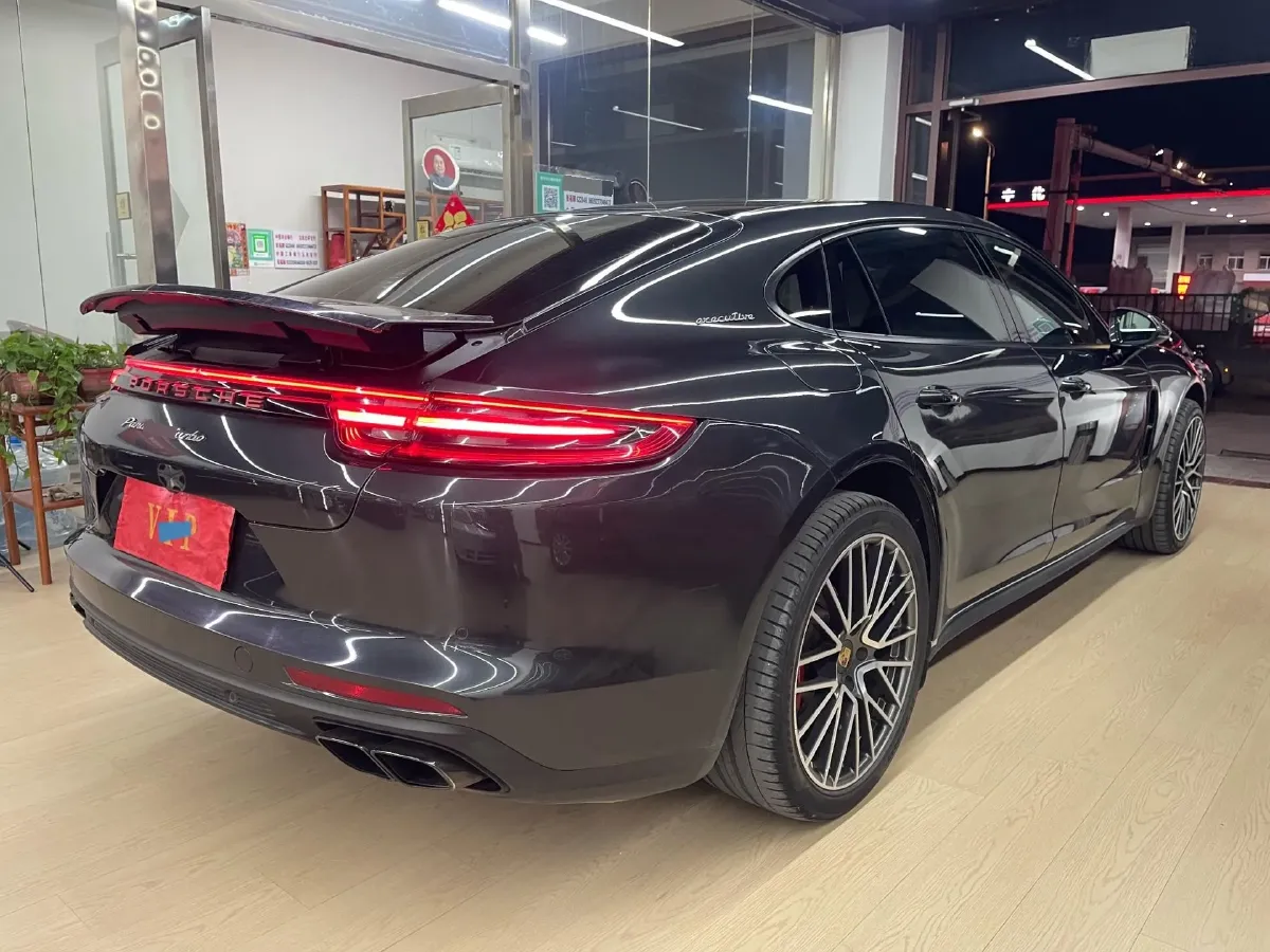 2017 Porsche Panamera 3.0T 330HP V6 8DCT,autocango,china used car exporter,china ev exporter,chinese used car exporter,chinese used ev exporter
