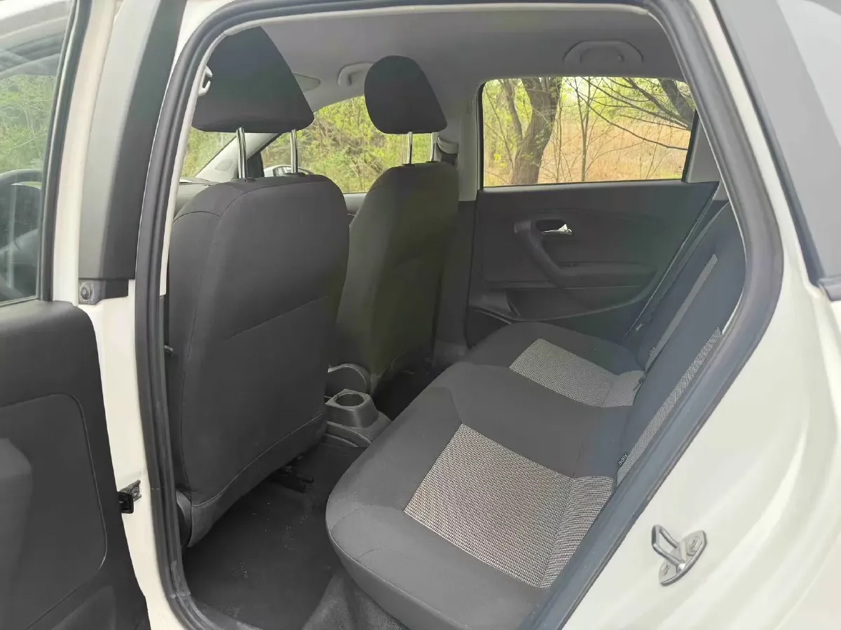 2016 Volkswagen Polo 1.4L 90HP L4 6AT,autocango,china used car exporter,china ev exporter,chinese used car exporter,chinese used ev exporter