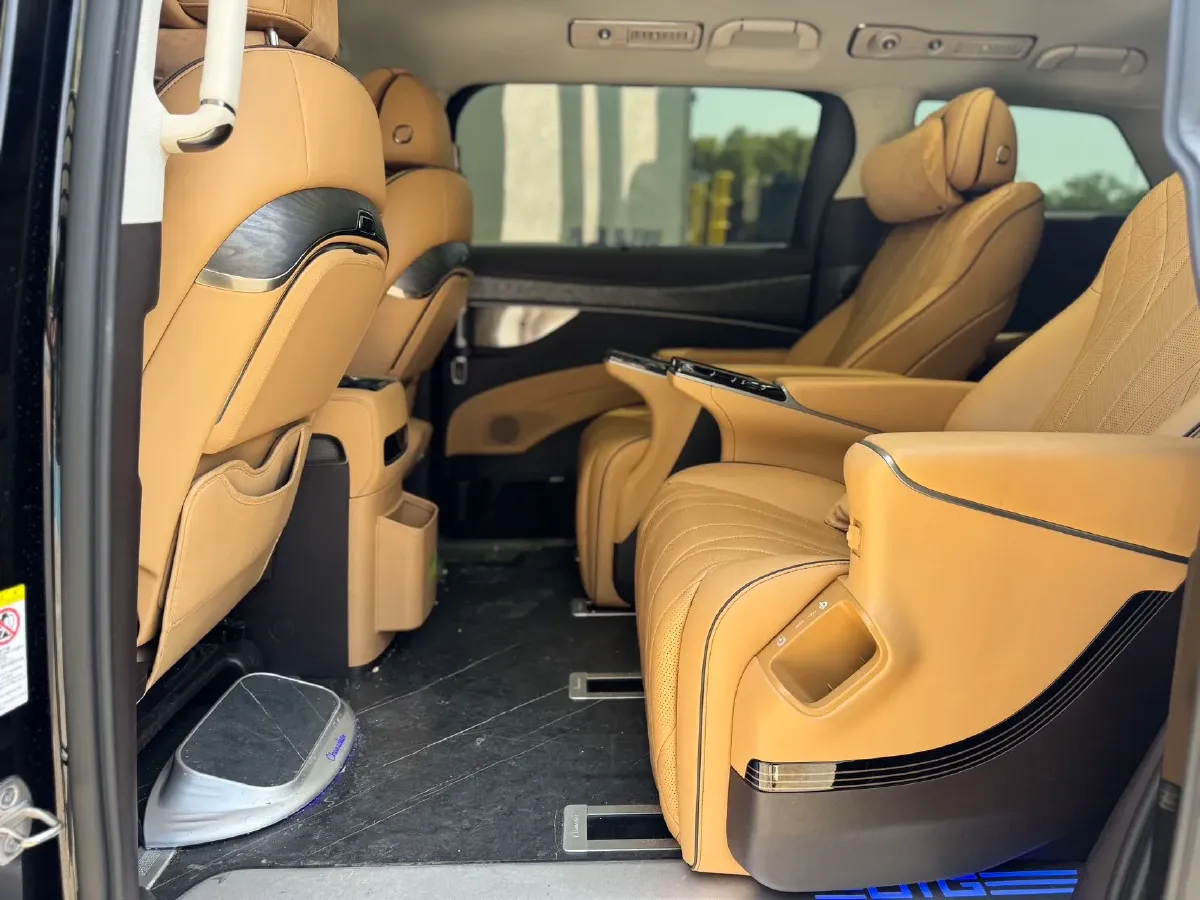 2024 Denza D9 1.5T 139HP L4 E-CVT PHEV 40KWH,autocango,china used car exporter,china ev exporter,chinese used car exporter,chinese used ev exporter