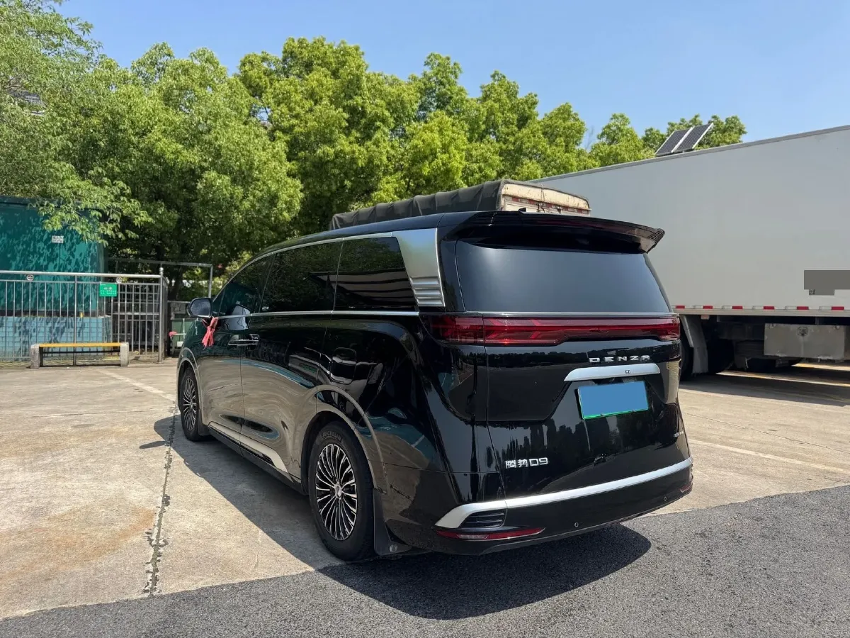 2024 Denza D9 1.5T 139HP L4 E-CVT PHEV 40KWH,autocango,china used car exporter,china ev exporter,chinese used car exporter,chinese used ev exporter