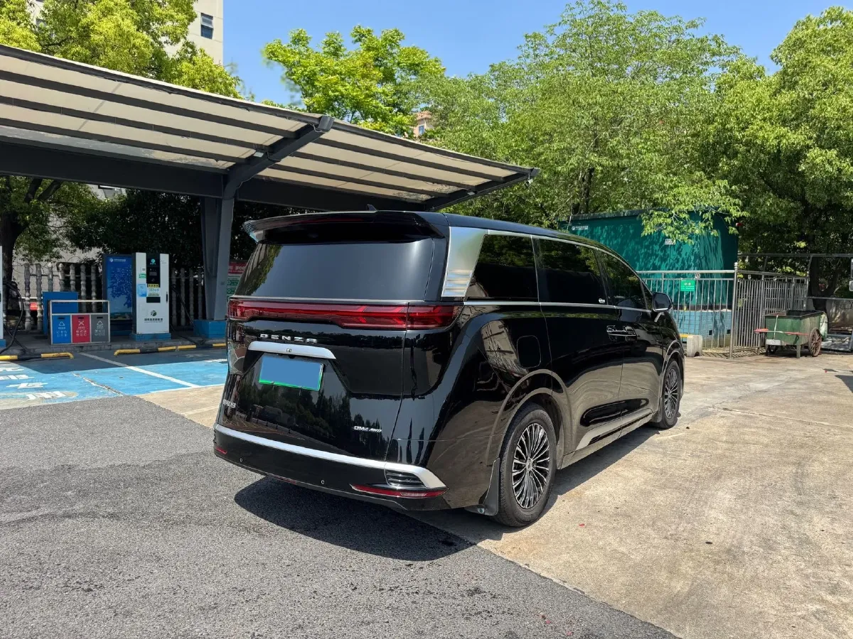 2024 Denza D9 1.5T 139HP L4 E-CVT PHEV 40KWH,autocango,china used car exporter,china ev exporter,chinese used car exporter,chinese used ev exporter
