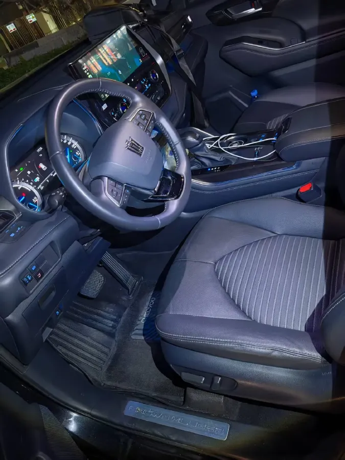 2022 Toyota Crown Kluger 2.5L 192HP L4 E-CVT Hybrid,autocango,china used car exporter,china ev exporter,chinese used car exporter,chinese used ev exporter