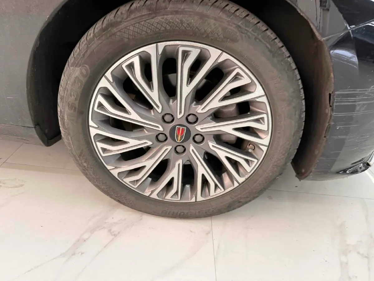 2023 HongQi H5 2.0T 224HP L4 8AT,autocango,china used car exporter,china ev exporter,chinese used car exporter,chinese used ev exporter