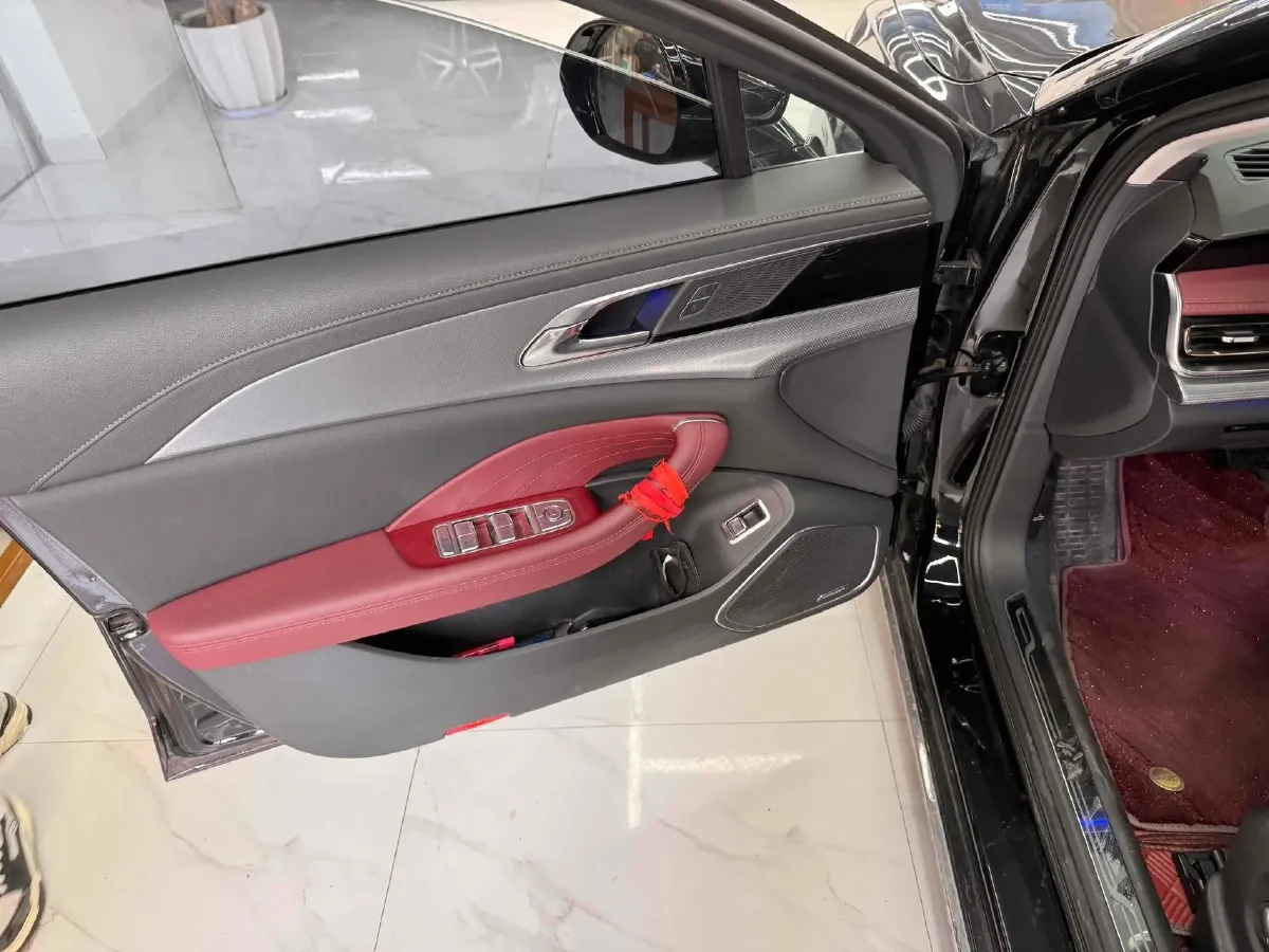 2023 HongQi H5 2.0T 224HP L4 8AT,autocango,china used car exporter,china ev exporter,chinese used car exporter,chinese used ev exporter