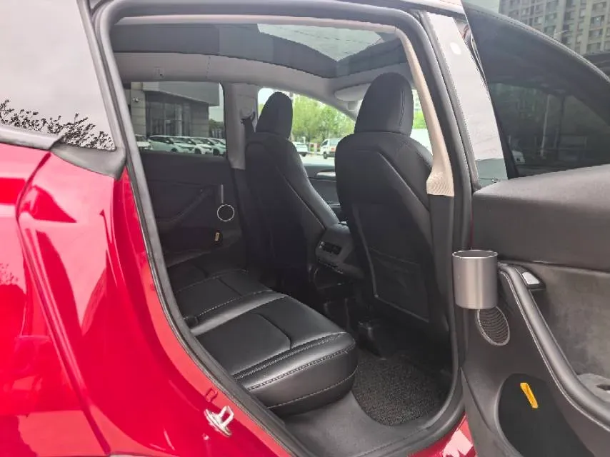 2022 Tesla Model Y BEV 60KWH,autocango,china used car exporter,china ev exporter,chinese used car exporter,chinese used ev exporter