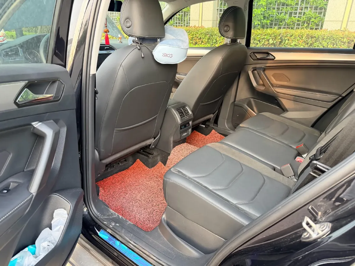 2019 HongQi HS5 2.0T 224HP L4 6AT,autocango,china used car exporter,china ev exporter,chinese used car exporter,chinese used ev exporter