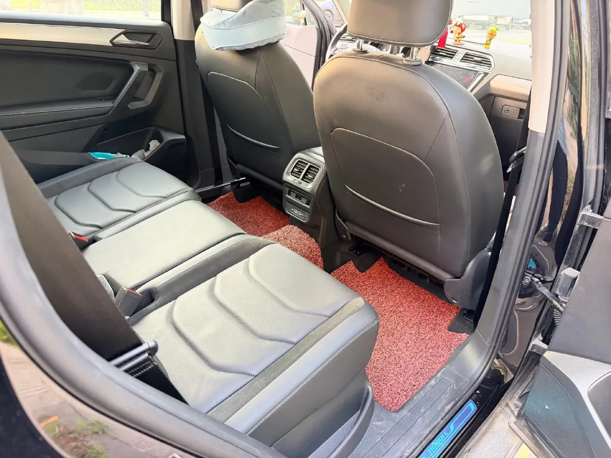 2019 HongQi HS5 2.0T 224HP L4 6AT,autocango,china used car exporter,china ev exporter,chinese used car exporter,chinese used ev exporter