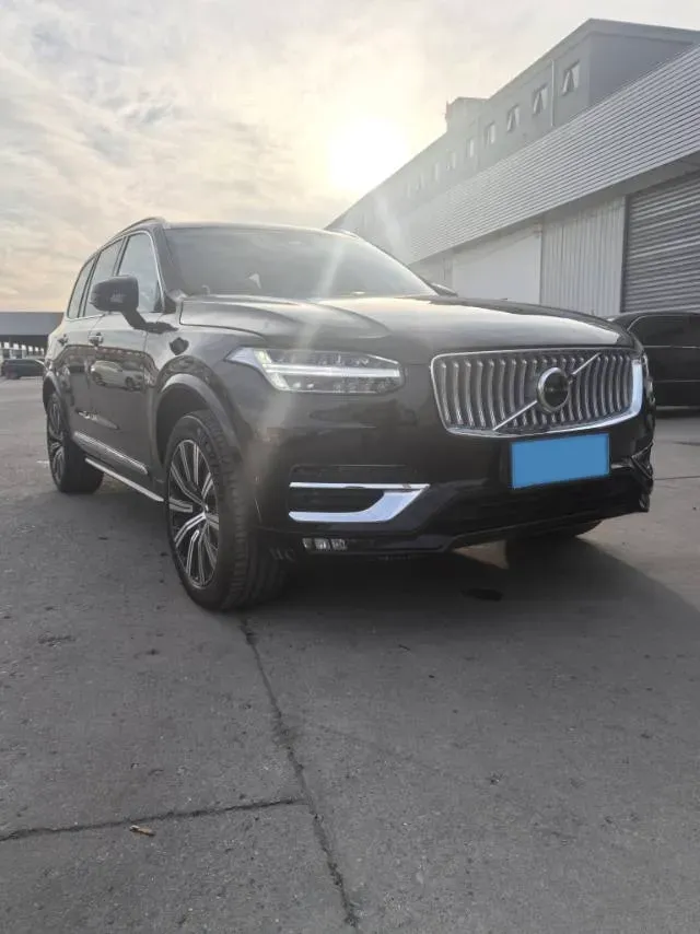 2023 Volvo XC90 2.0T 299HP L4 8AT,autocango,china used car exporter,china ev exporter,chinese used car exporter,chinese used ev exporter