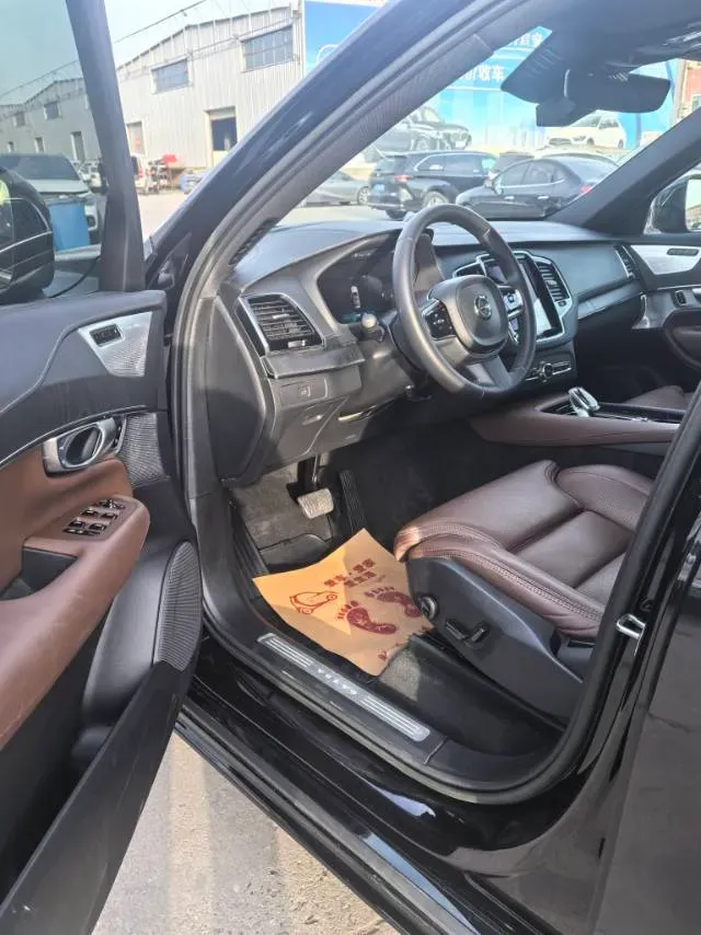 2023 Volvo XC90 2.0T 299HP L4 8AT,autocango,china used car exporter,china ev exporter,chinese used car exporter,chinese used ev exporter