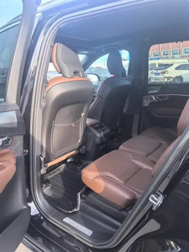 2023 Volvo XC90 2.0T 299HP L4 8AT,autocango,china used car exporter,china ev exporter,chinese used car exporter,chinese used ev exporter