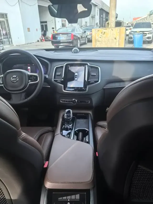 2023 Volvo XC90 2.0T 299HP L4 8AT,autocango,china used car exporter,china ev exporter,chinese used car exporter,chinese used ev exporter