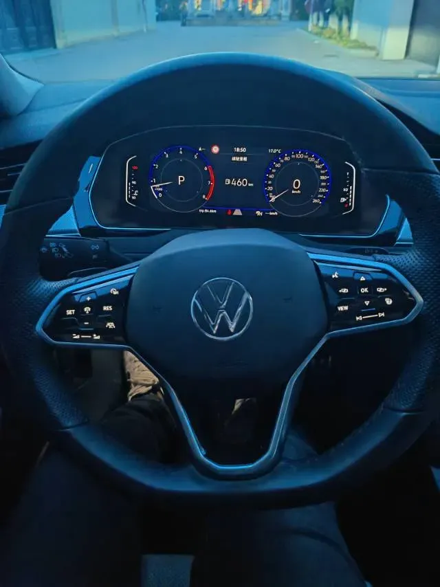 2023 Volkswagen Magotan 2.0T 220HP L4 7DCT,autocango,china used car exporter,china ev exporter,chinese used car exporter,chinese used ev exporter