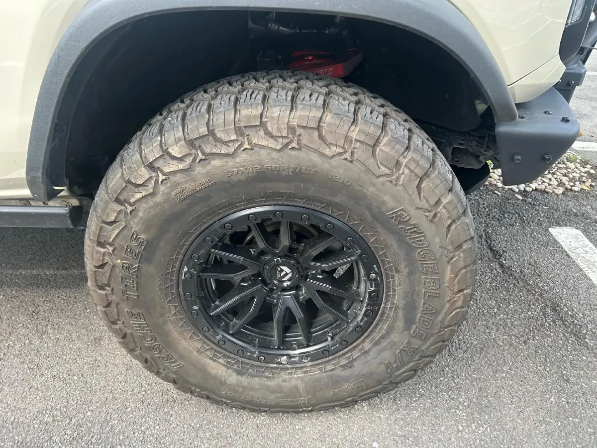 2024 Ford Bronco 2.3T 275HP L4 10AT,autocango,china used car exporter,china ev exporter,chinese used car exporter,chinese used ev exporter