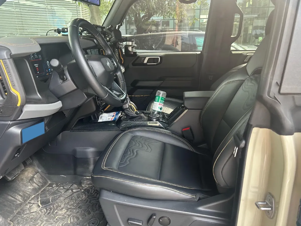 2024 Ford Bronco 2.3T 275HP L4 10AT,autocango,china used car exporter,china ev exporter,chinese used car exporter,chinese used ev exporter