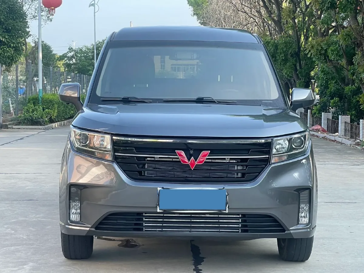 2021 WuLing ZhengChen 1.5T 147HP L4 6MT,autocango,china used car exporter,china ev exporter,chinese used car exporter,chinese used ev exporter