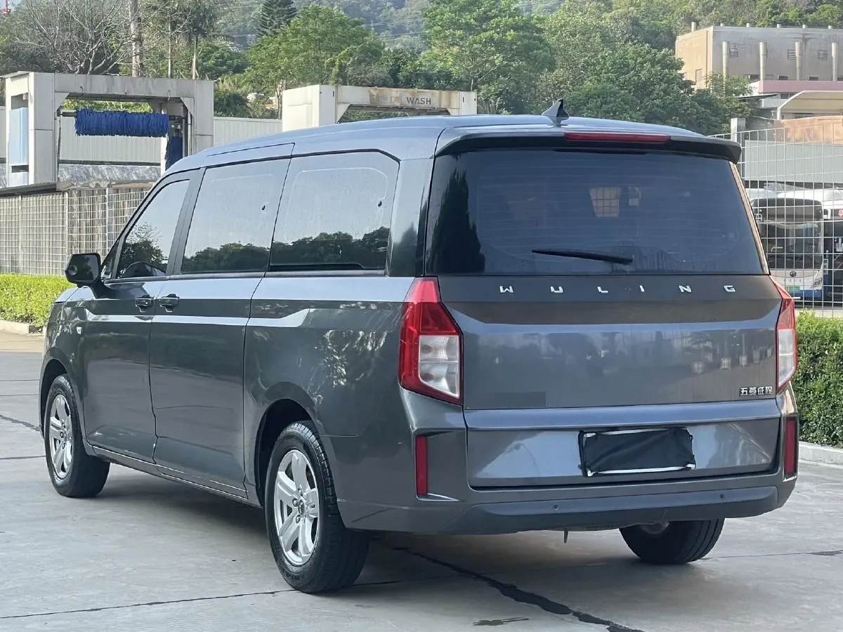 2021 WuLing ZhengChen 1.5T 147HP L4 6MT,autocango,china used car exporter,china ev exporter,chinese used car exporter,chinese used ev exporter