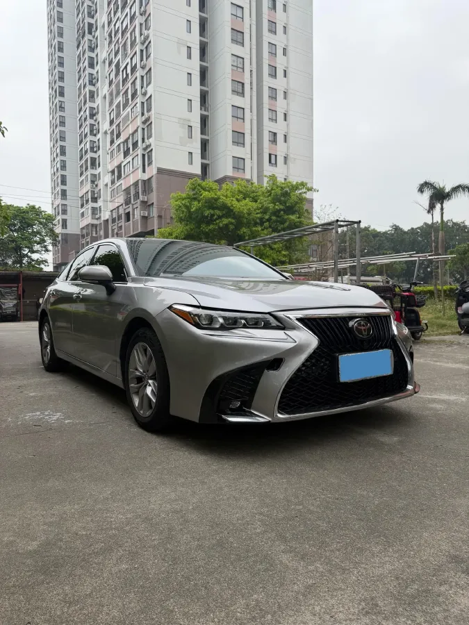 2019 Toyota Avalon 2.0L 178HP L4 CVT,autocango,china used car exporter,china ev exporter,chinese used car exporter,chinese used ev exporter