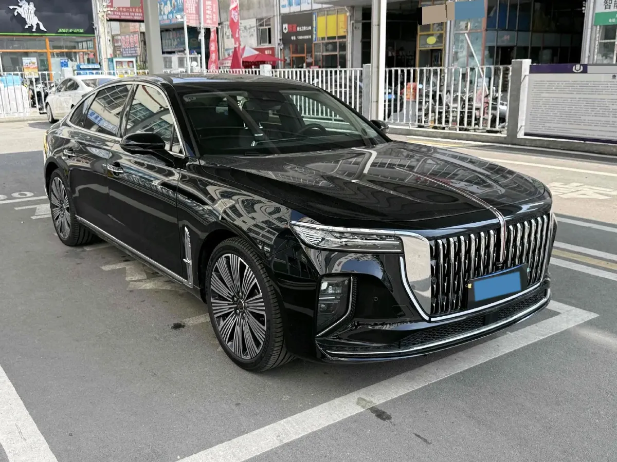 2025 HongQi H9 2.0T 252HP L4 8AT,autocango,china used car exporter,china ev exporter,chinese used car exporter,chinese used ev exporter