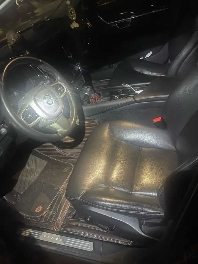 2018 Volvo S90 2.0T 190HP L4 8AT,autocango,china used car exporter,china ev exporter,chinese used car exporter,chinese used ev exporter