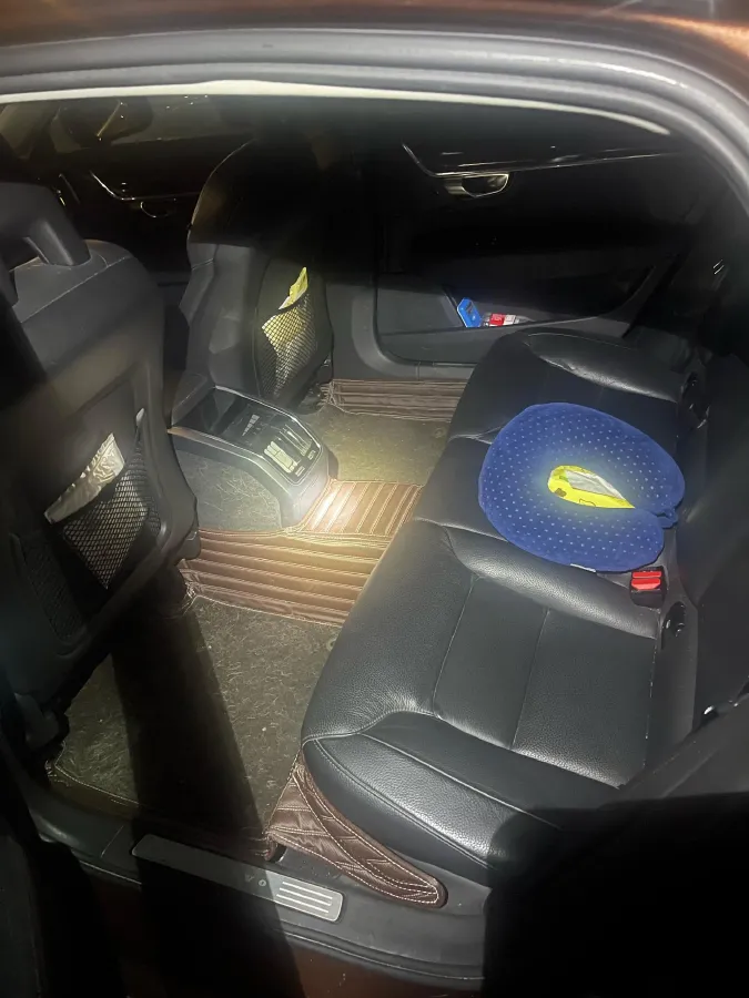 2018 Volvo S90 2.0T 190HP L4 8AT,autocango,china used car exporter,china ev exporter,chinese used car exporter,chinese used ev exporter