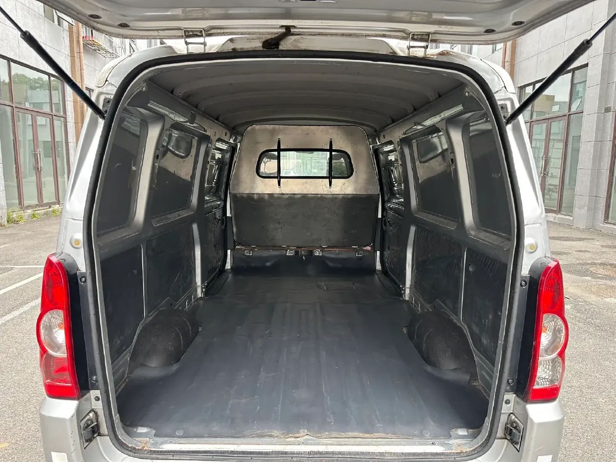 2019 WuLing RongGuang 1.5L 107HP L4 5MT,autocango,china used car exporter,china ev exporter,chinese used car exporter,chinese used ev exporter