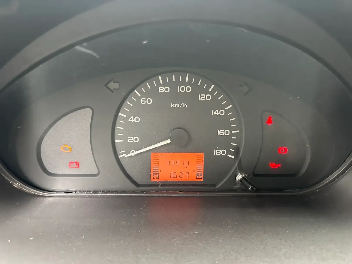 2019 WuLing RongGuang 1.5L 107HP L4 5MT,autocango,china used car exporter,china ev exporter,chinese used car exporter,chinese used ev exporter
