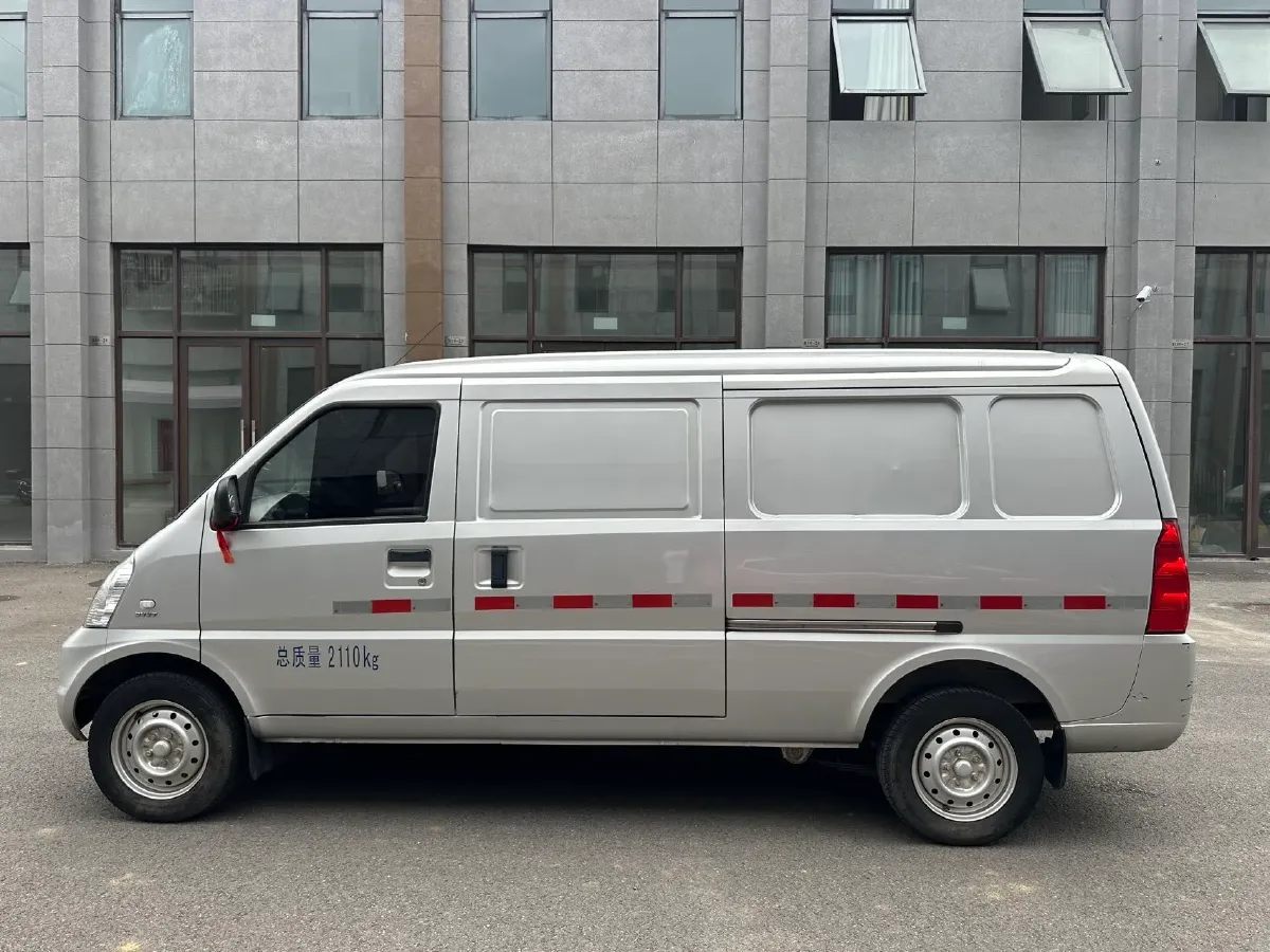 2019 WuLing RongGuang 1.5L 107HP L4 5MT,autocango,china used car exporter,china ev exporter,chinese used car exporter,chinese used ev exporter
