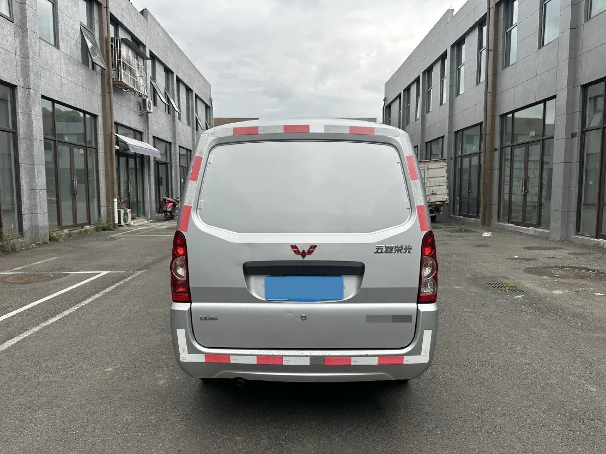 2019 WuLing RongGuang 1.5L 107HP L4 5MT,autocango,china used car exporter,china ev exporter,chinese used car exporter,chinese used ev exporter