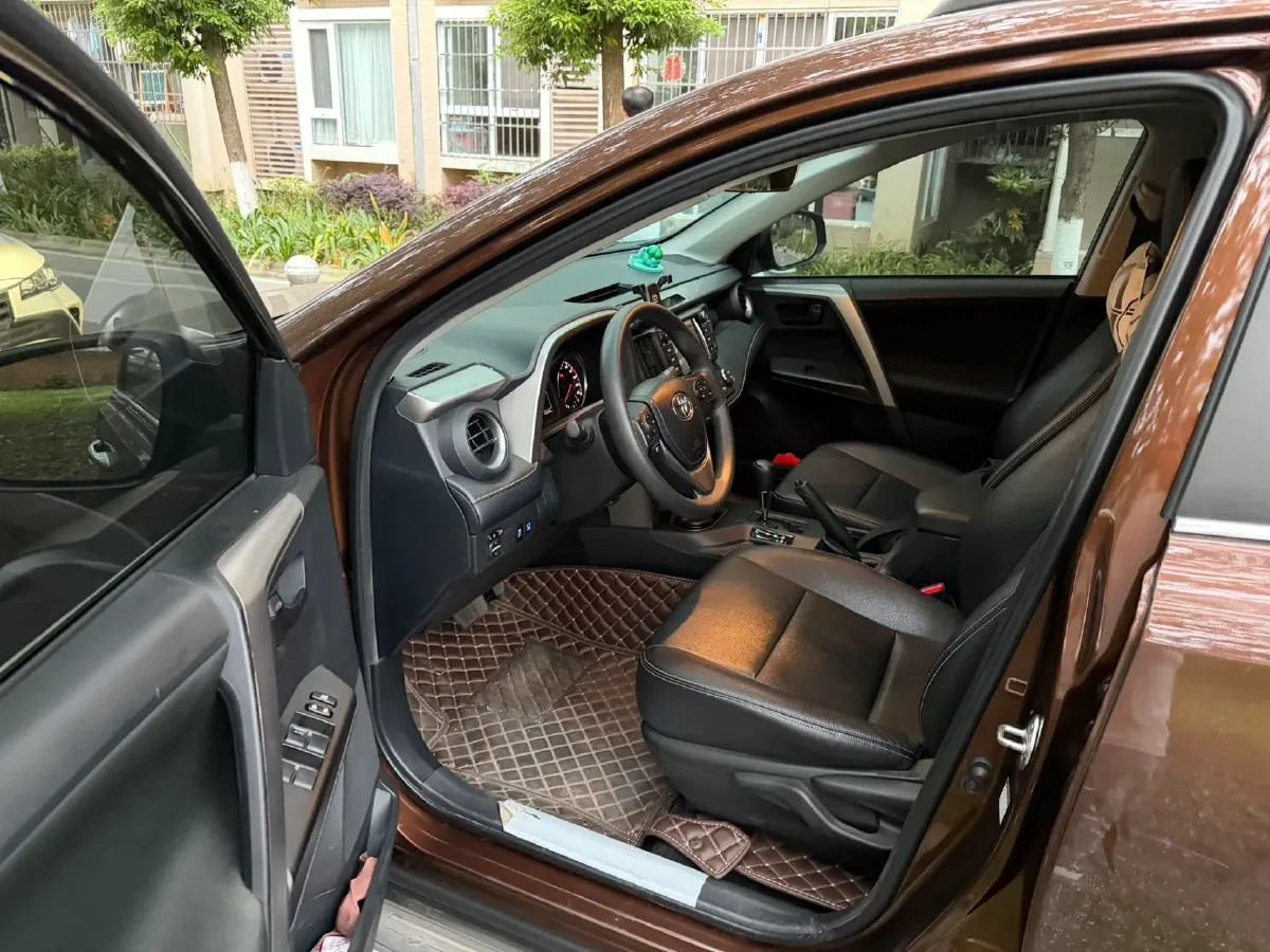 2019 Toyota RAV4 2.0L 151HP L4 CVT,autocango,china used car exporter,china ev exporter,chinese used car exporter,chinese used ev exporter