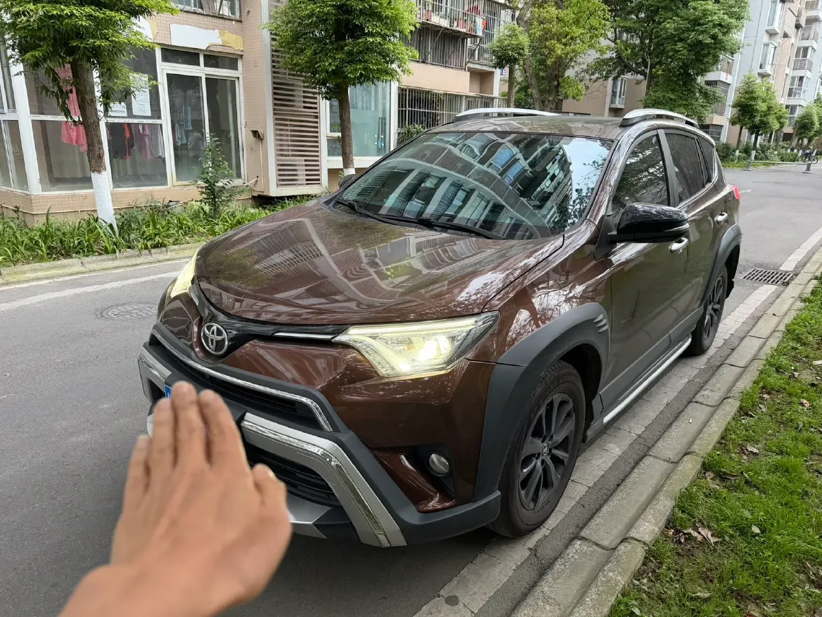 2019 Toyota RAV4 2.0L 151HP L4 CVT,autocango,china used car exporter,china ev exporter,chinese used car exporter,chinese used ev exporter